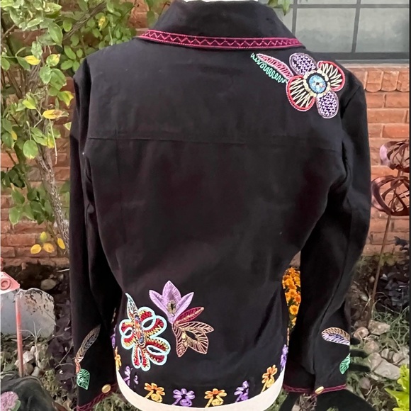 Berek • Embroidery • Medium • Black  • Multi-Colors Floral • Jacket - Picture 5 of 10